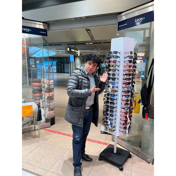 Customers (Hamburg Airport)